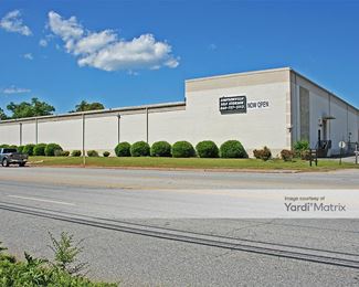 Photo 3 of Storage Rentals of America - 1108 NE Main Street, Simpsonville, SC