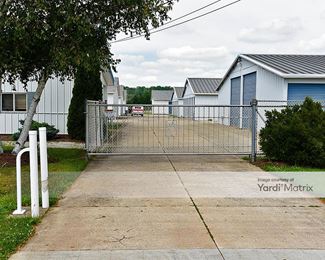 Photo 2 of A To Z Self Storage - 690 Weber Drive, Wadsworth, OH