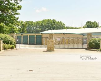 Photo 3 of Willo Self-Stor - 4141 Palmetto Drive, Willoughby, OH