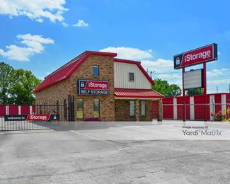 Photo 1 of iStorage - 2500 Central Pkwy SW, Decatur, AL