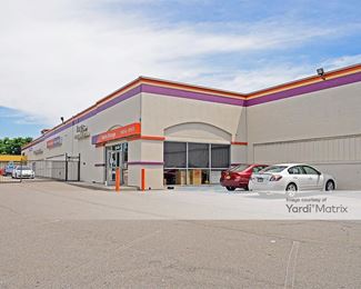Photo 4 of Public Storage - 24 - 01 Brooklyn Queens Expwy, Woodside, NY