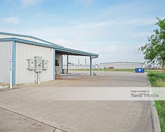 Photo 3 of Move It Storage - 7649 Weber Road, Corpus Christi, TX