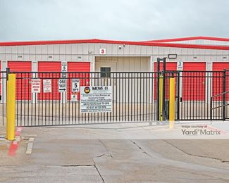 Photo 4 of Avid Storage - 5560 Ayers Street, Corpus Christi, TX