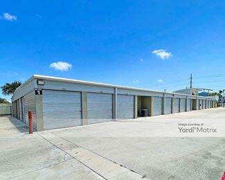 Photo 3 of CubeSmart Self Storage - 5502 Holly Road, Corpus Christi, TX
