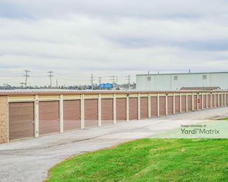 Photo 2 of Extra Space Storage - 900 Vogelsong Road, York, PA