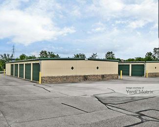 Photo 3 of Fort Wayne Storage - 4616 East Dupont Road, Fort Wayne, IN