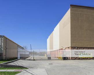 Photo 3 of Extra Space Storage - 4320 Hessmer Avenue, Metairie, LA