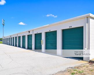 Photo 2 of Lock-It-Up Self Storage - 27533 Helen Drive, Perrysburg, OH