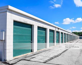 Photo 4 of Lock-It-Up Self Storage - 27533 Helen Drive, Perrysburg, OH