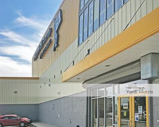 Photo 3 of Safeguard Self Storage - 204-02 Jamaica Avenue, Hollis, NY