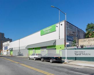 Photo 4 of Extra Space Storage - 1725 West Farms Road, Bronx, NY