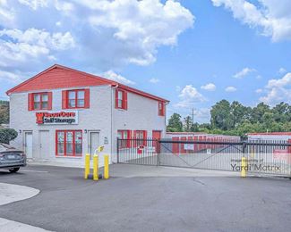 Photo 4 of SecurCare Self Storage - 901 Shipyard Blvd, Wilmington, NC