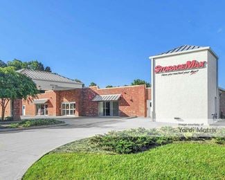Photo 1 of StorageMax - 203 Johnston Place, Clinton, MS