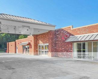 Photo 3 of StorageMax - 203 Johnston Place, Clinton, MS