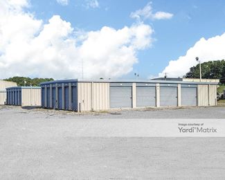 Photo 2 of American Premier Storage - 2141 Woodland Way, Jackson, MS