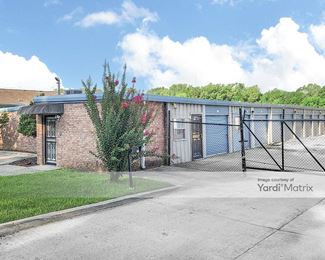 Photo 3 of American Premier Storage - 2141 Woodland Way, Jackson, MS