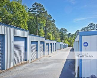 Photo 5 of A.C.E. For Space Self Storage - 5210 Hartley Road, Satsuma, AL