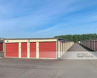 Photo 4 of FreeUp Storage - 3715 Blossom Drive NE, Salem, OR