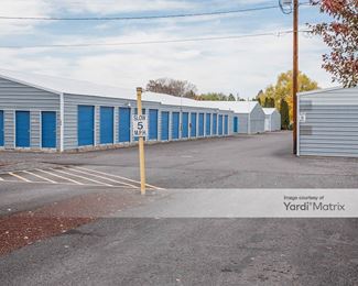 Photo 2 of Northwest Self Storage - 1401 NW 6th Street, Redmond, OR