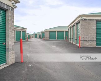 Photo 3 of Public Storage - 3925 SW 25th Place, Redmond, OR