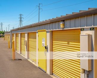 Photo 2 of BuxBear Storage - 633 Shelley Street, Springfield, OR