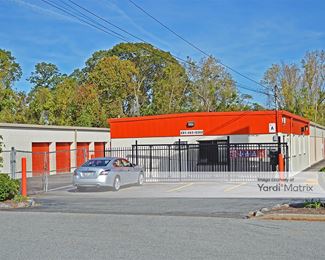 Photo 2 of Public Storage - 71 Freeway Drive, Cranston, RI