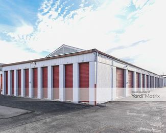 Photo 2 of M R Storage - 390 Crossfield Drive, Versailles, KY
