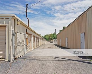 Photo 5 of American Mini-Warehouses - 6102 Tippin Avenue, Pensacola, FL