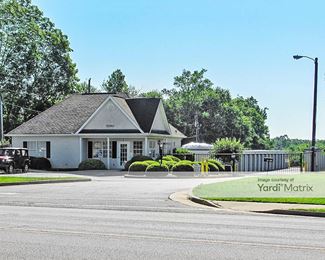 Photo 2 of StoreEase - 5590 Houston Road, Macon, GA
