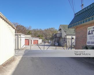 Photo 2 of Island Cove Mini Storage - 6212 Highway 58, Harrison, TN