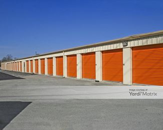 Photo 2 of Public Storage - 4255 Cromwell Road, Chattanooga, TN