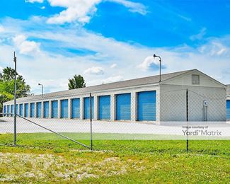 Photo 4 of Stor-A-Way - 325 Commerce Drive, Huntington, IN