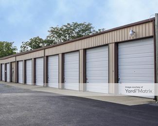 Photo 2 of BTE Storage - 2206 Broadway, Fort Wayne, IN