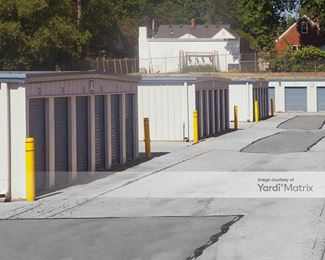 Photo 4 of Lock-It-Up Self Storage - 1046 South Byrne Road, Toledo, OH