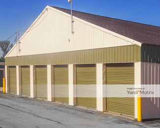 Photo 2 of Lock-It-Up Self Storage - 802 South Reynolds Road, Toledo, OH