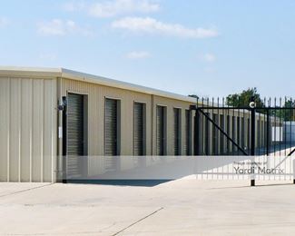 Photo 2 of Amazing Space Storage Solutions - 308 North Sherman Avenue, Levelland, TX
