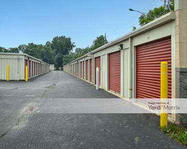 Storage Units for Rent available at 5030 North Keystone Avenue, Indianapolis, IN 46205