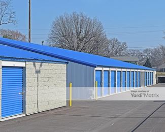 Photo 2 of Extra Space Storage - 7634 Madison Avenue, Indianapolis, IN
