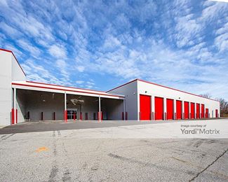 Photo 4 of Store Space Self Storage - 2715 Madison Avenue, Indianapolis, IN