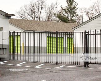 Photo 2 of Extra Space Storage - 5807 Bardstown Road, Louisville, KY