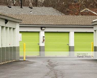 Storage Units for Rent available at 5807 Bardstown Road, Louisville, KY 40291