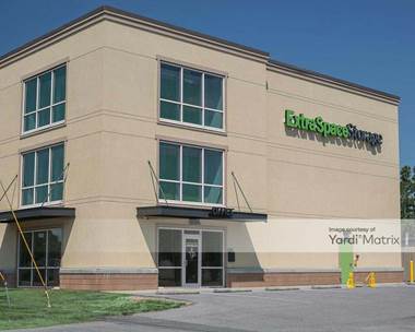 Storage Units for Rent available at 1600 West Nine Mile Road, Pensacola, FL 32534