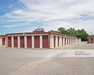 Photo 3 of Locker Room - 1380 Dunmire Street, Pensacola, FL