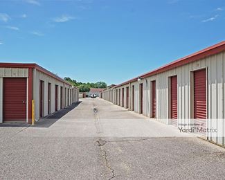 Photo 4 of Locker Room - 1380 Dunmire Street, Pensacola, FL