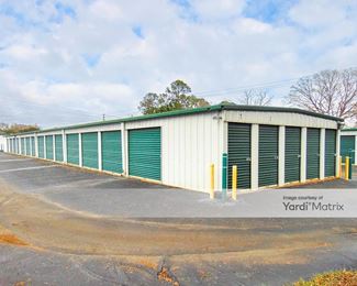 Photo 3 of Extra Space Storage - 5515 Woodbine Road, Pace, FL