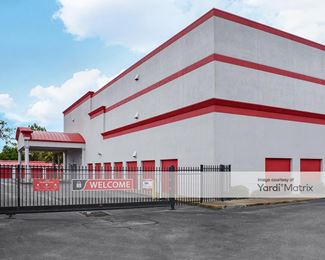 Photo 3 of iStorage - 719 Beal Pkwy NW, Ft. Walton Beach, FL
