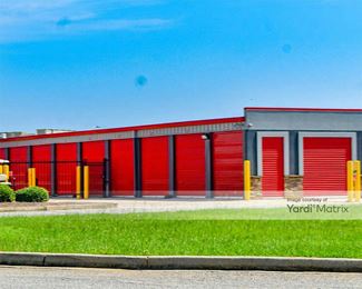 Photo 3 of iStorage - 202 Osigian Blvd, Warner Robins, GA