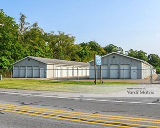 Photo 3 of Economy Storage - 2206 Yankee Street, Niles, MI
