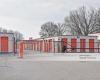 Photo 3 of Public Storage - 5505 Elmwood Avenue, Indianapolis, IN