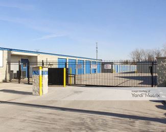 Photo 2 of Extra Space Storage - 8601 National Turnpike, Fairdale, KY